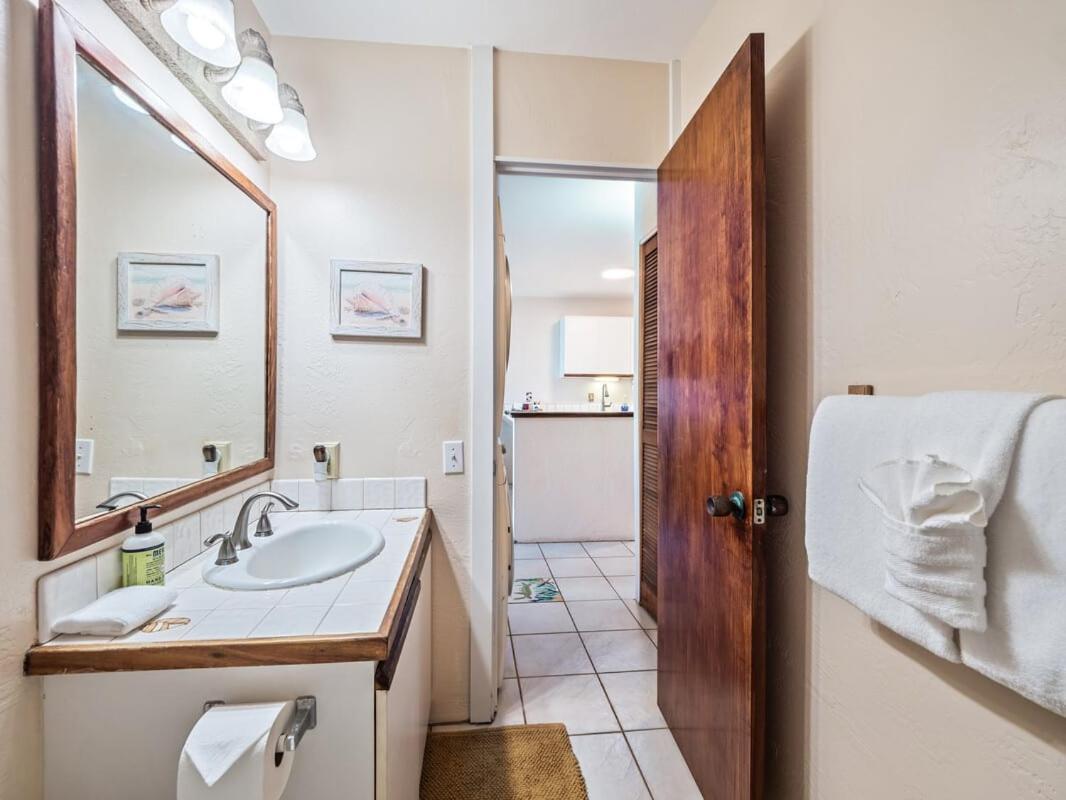Oceanfront 1 Bedroom 2 Bathroom With Large Lanai - Kona Bali Kai 218 Кайлуа Кона Екстериор снимка